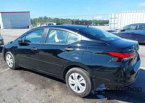 2024 Nissan Versa 1.6 S z USA, uszkodzony, nr VIN 3N1CN8DV1RL840701